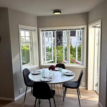 Ons - 3 Bedroom In Storhaug